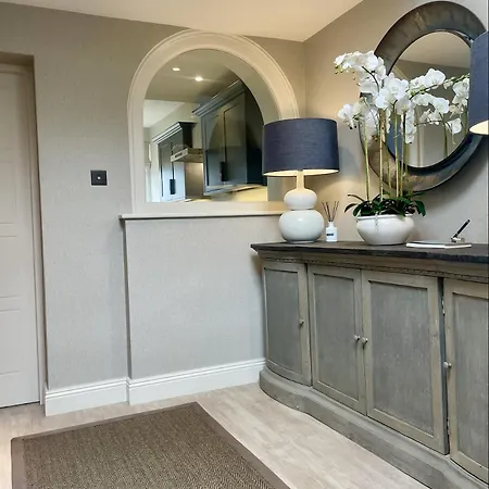 Mere View Loft, Daire Bowness-on-Windermere